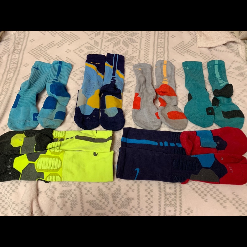 Set of 6 Size Medium Nike Elite Socks